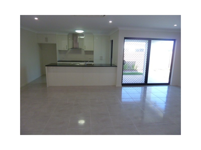 1 Bellavista Circuit, Beaconsfield QLD 4740