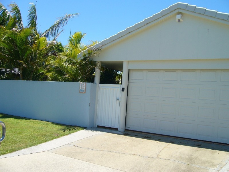Broadbeach Waters QLD 4218