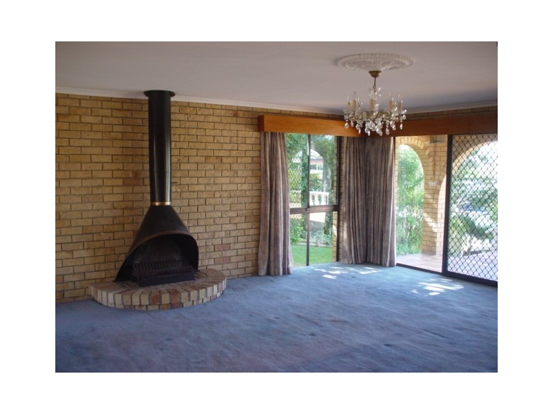 Broadbeach Waters QLD 4218