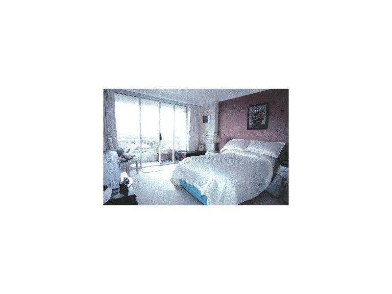 Broadbeach Waters QLD 4218