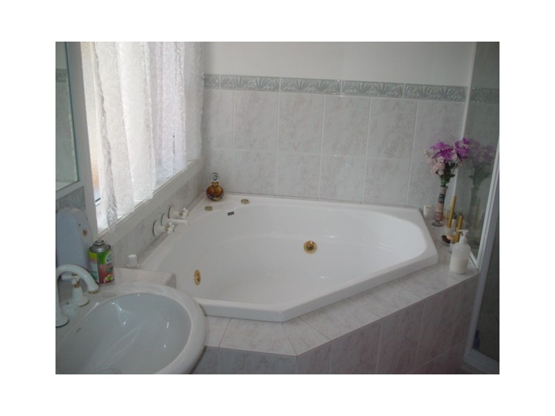 20 Massachusets Court, Varsity Lakes QLD 4227