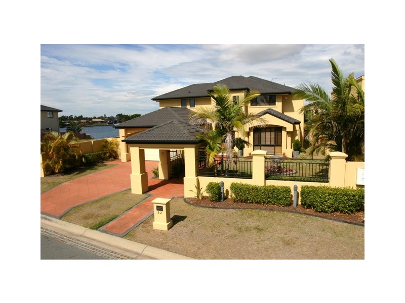 32 Clear Water Bay Avenue, Clear Island Waters QLD 4226