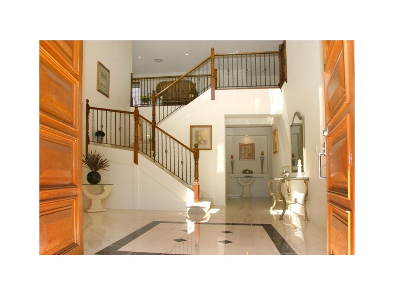 32 Clear Water Bay Avenue, Clear Island Waters QLD 4226