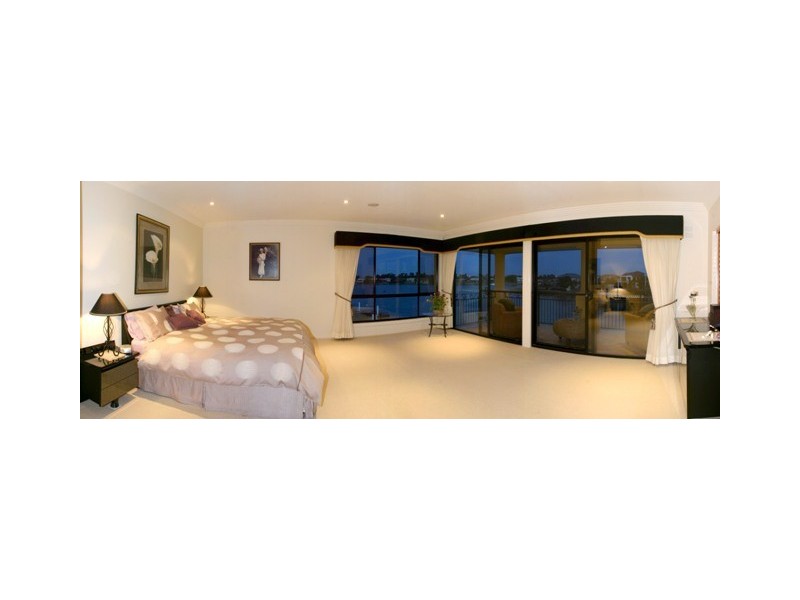 32 Clear Water Bay Avenue, Clear Island Waters QLD 4226