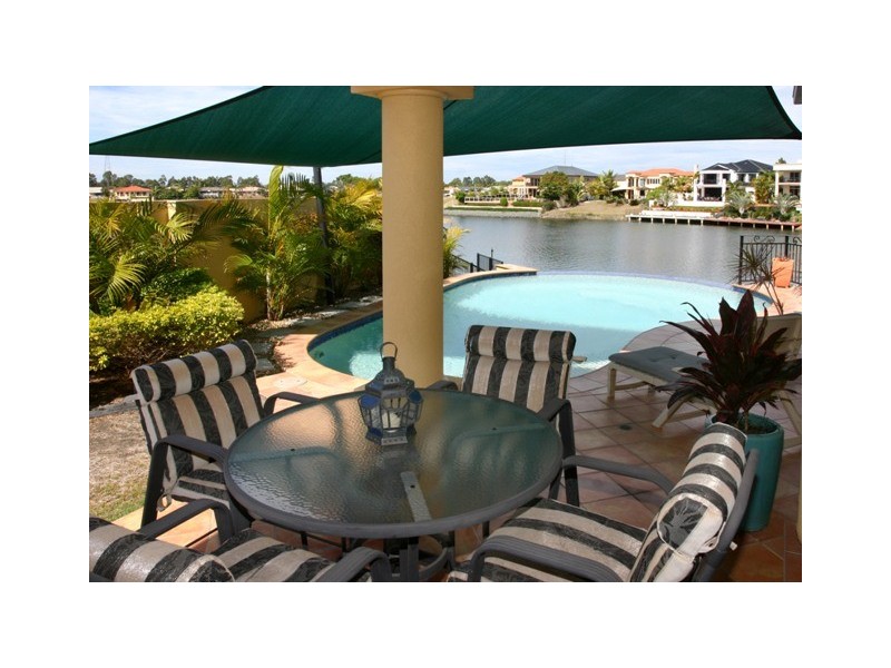 32 Clear Water Bay Avenue, Clear Island Waters QLD 4226