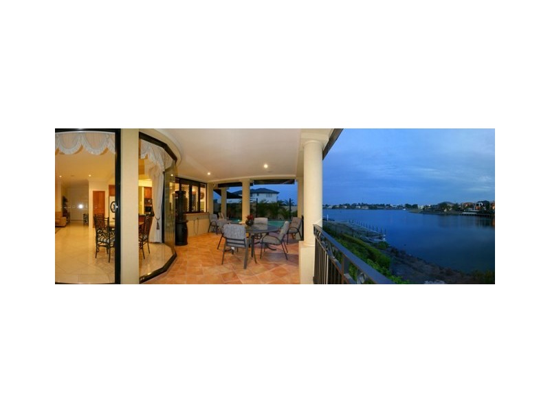 32 Clear Water Bay Avenue, Clear Island Waters QLD 4226