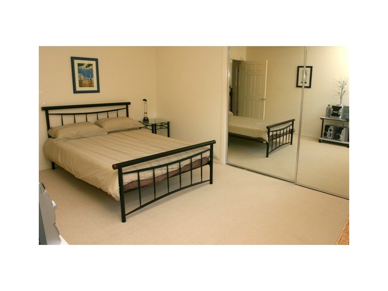 Clear Island Waters QLD 4226