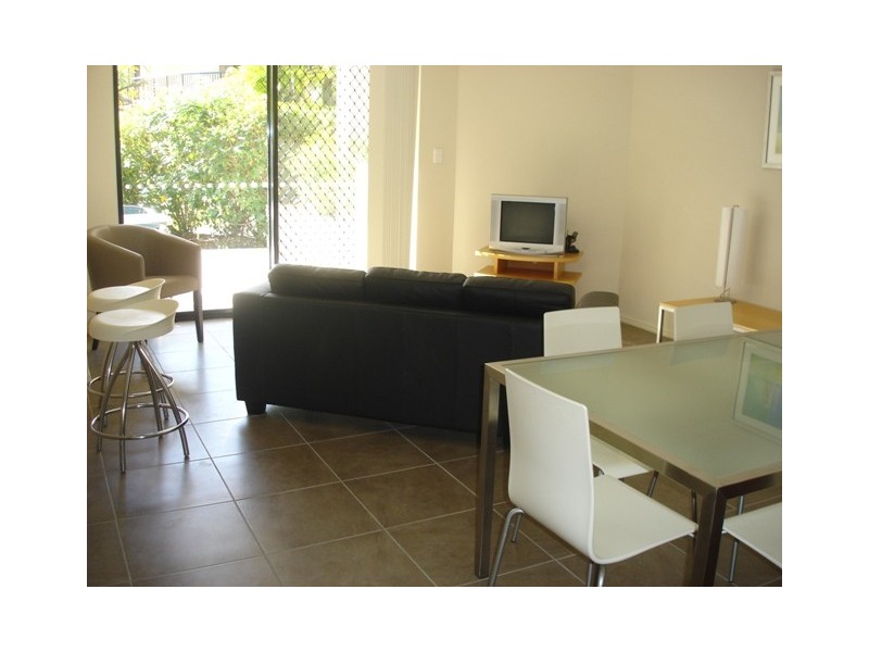 14/26 Markeri Street, Mermaid Waters QLD 4218