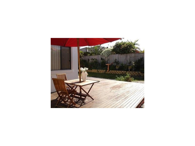 16 Nardoo Street, Robina QLD 4226