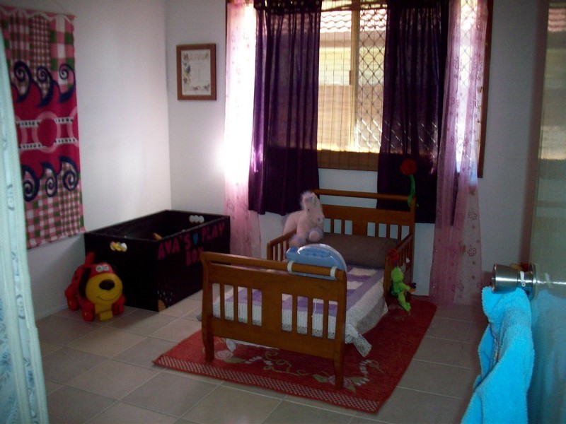 253 MALLAWA DR, Palm Beach QLD 4221