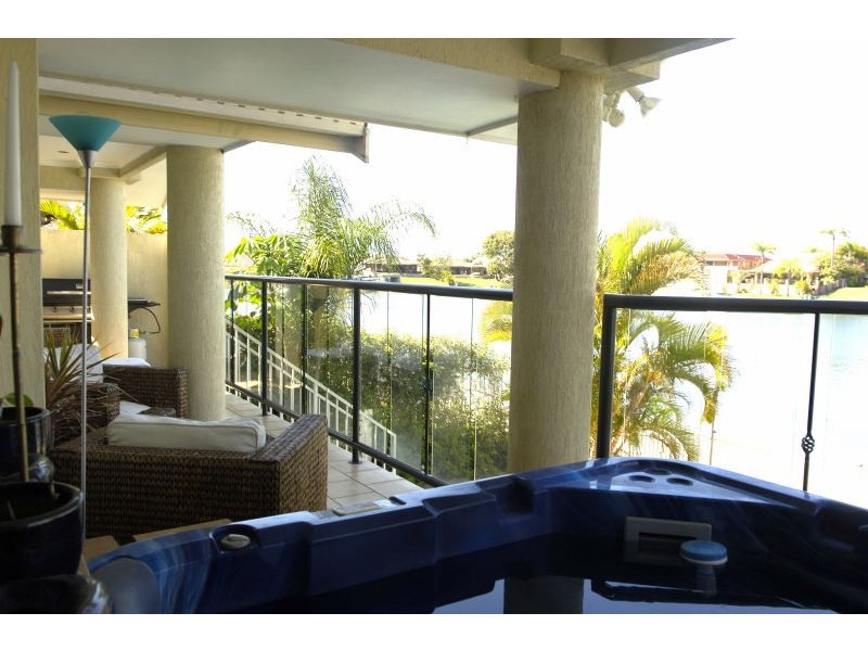 Broadbeach Waters QLD 4218