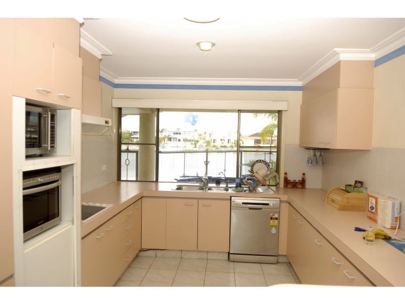 Broadbeach Waters QLD 4218