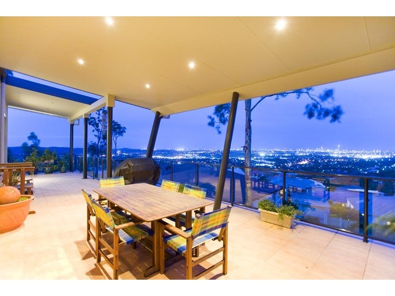 Highland Park QLD 4211