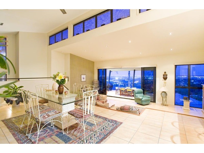 Highland Park QLD 4211