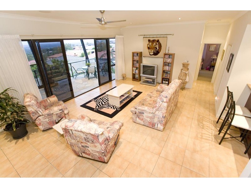 Highland Park QLD 4211