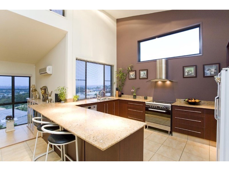 Highland Park QLD 4211