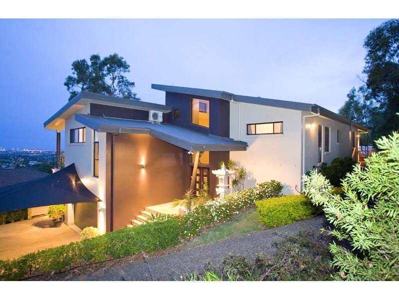 Highland Park QLD 4211