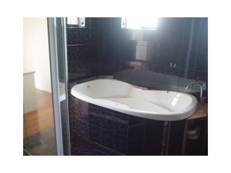 Broadbeach Waters QLD 4218