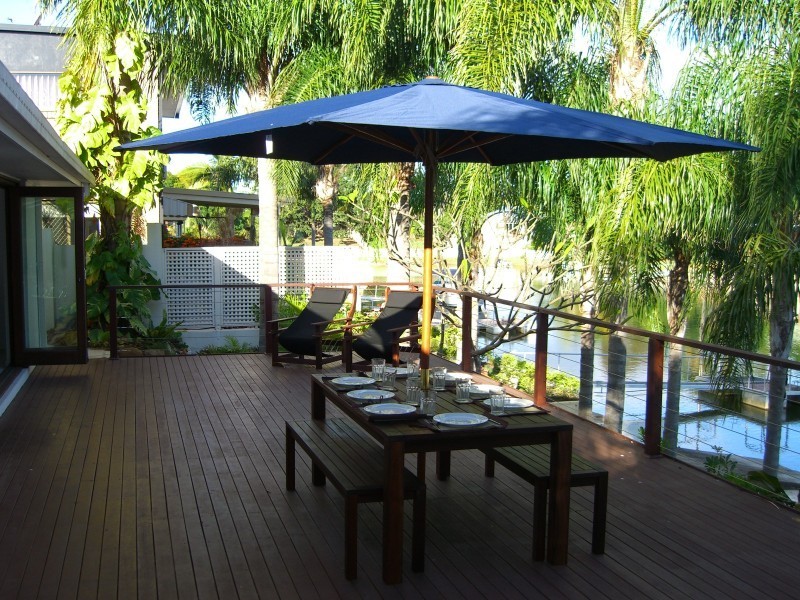 14 Huon street, Broadbeach Waters QLD 4218