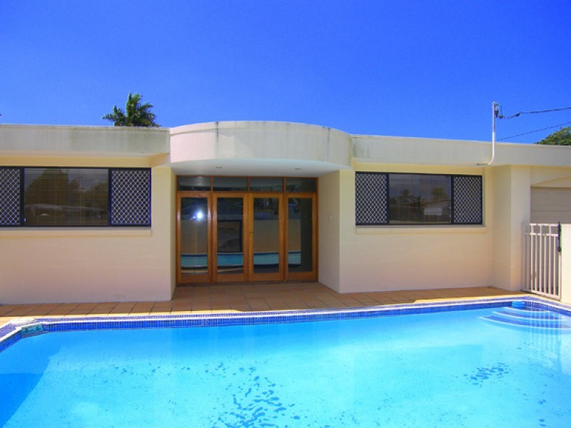 Broadbeach Waters QLD 4218