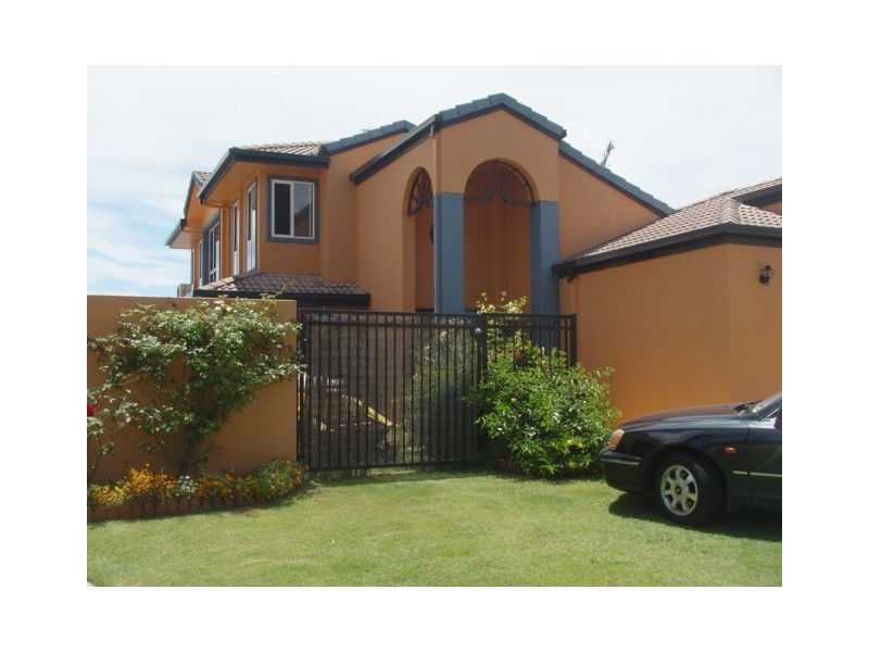 Varsity Lakes QLD 4227