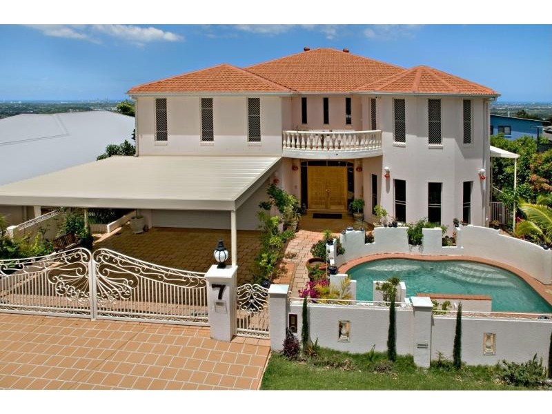 Highland Park QLD 4211