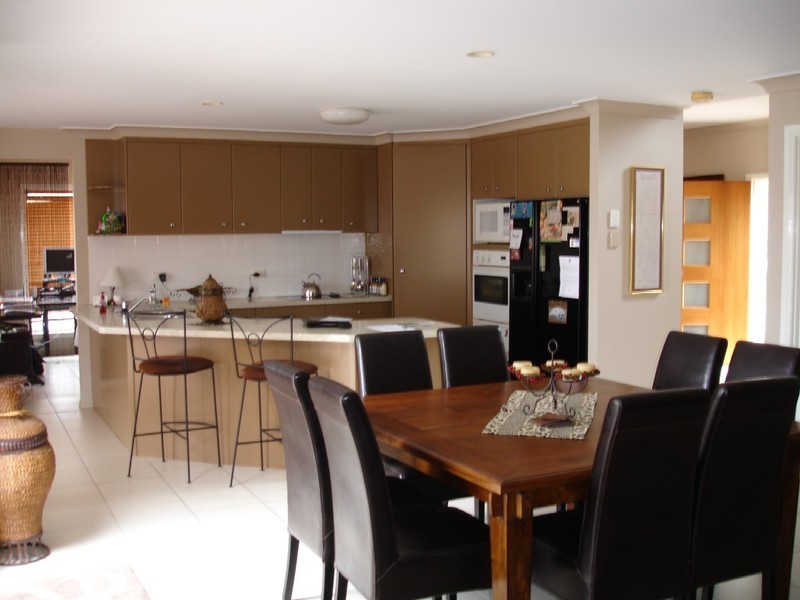 Clear Island Waters QLD 4226