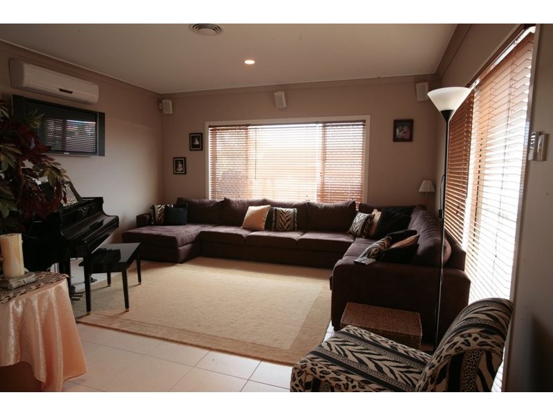 Clear Island Waters QLD 4226