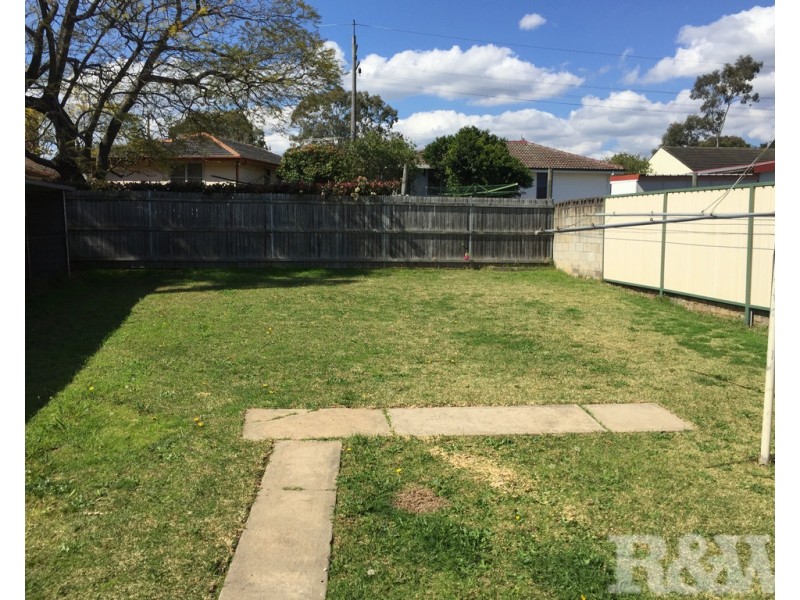 17 Gunn Road, Lalor Park NSW 2147