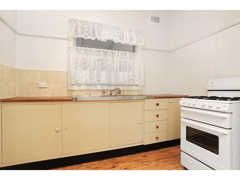 16 Lyton Street, Blacktown NSW 2148