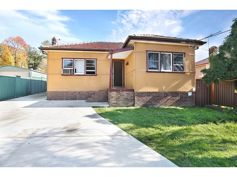 18 Mort Street, Blacktown NSW 2148