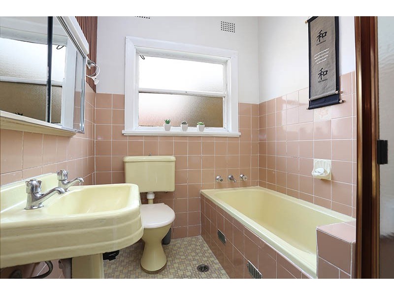 6 Malcolm Street, Blacktown NSW 2148