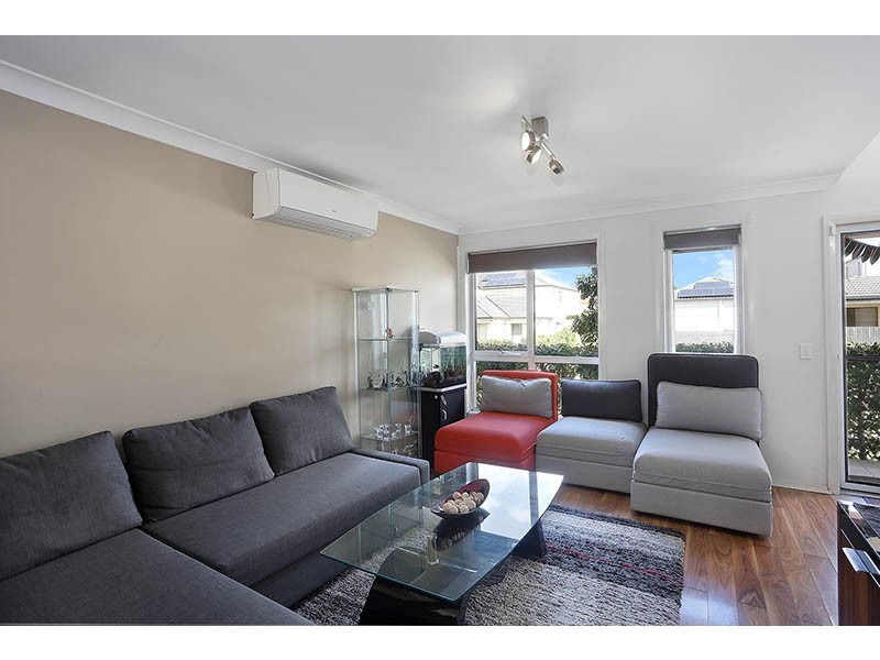 8 Rushden Way, Stanhope Gardens NSW 2768