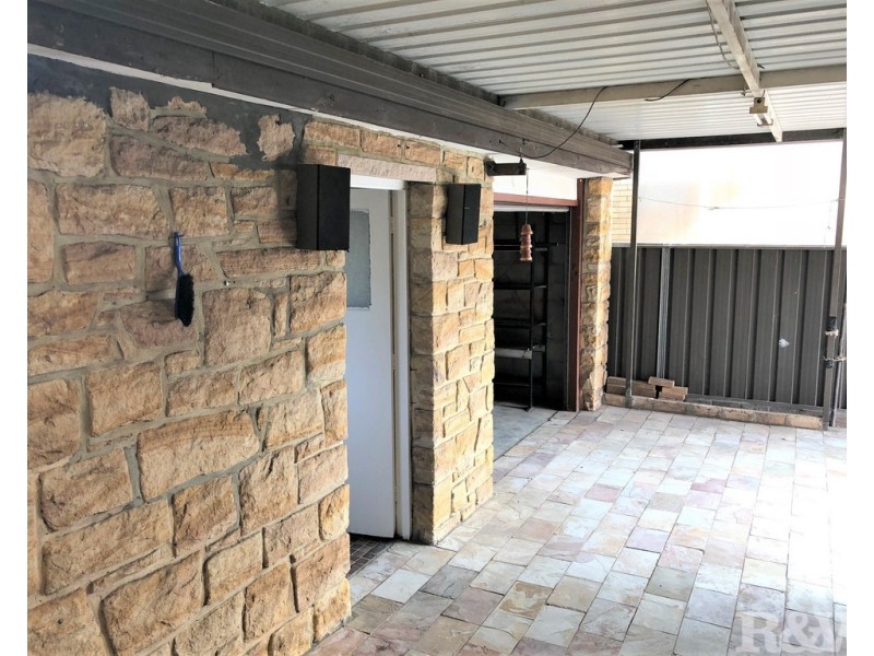 18 Winifred Crescent, Blacktown NSW 2148