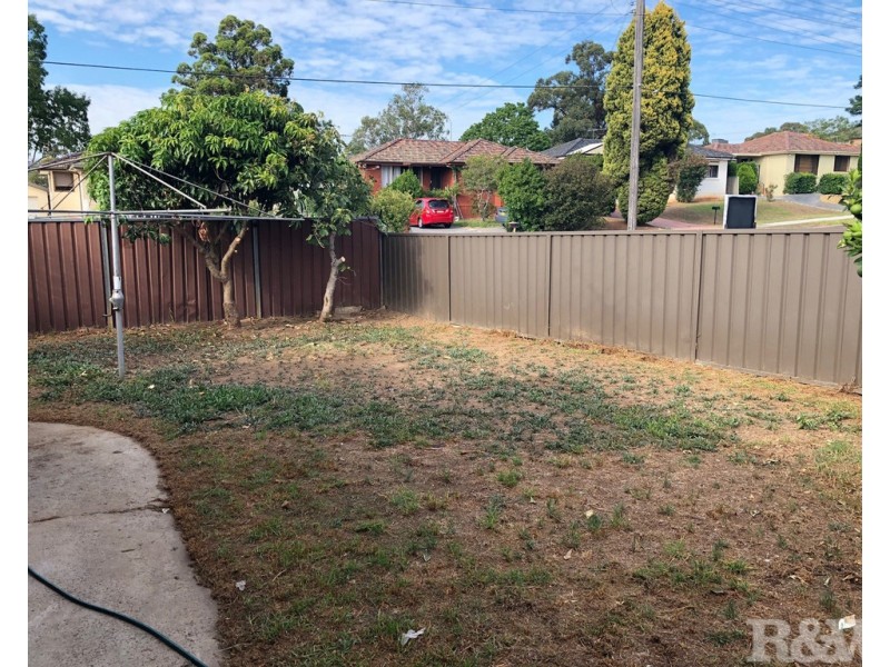 18 Winifred Crescent, Blacktown NSW 2148