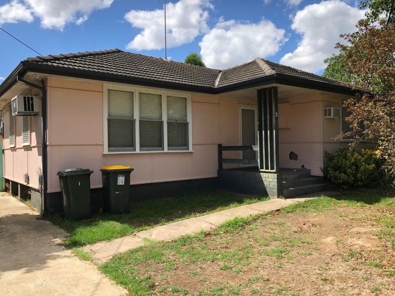 5 Leonard Street, Blacktown NSW 2148