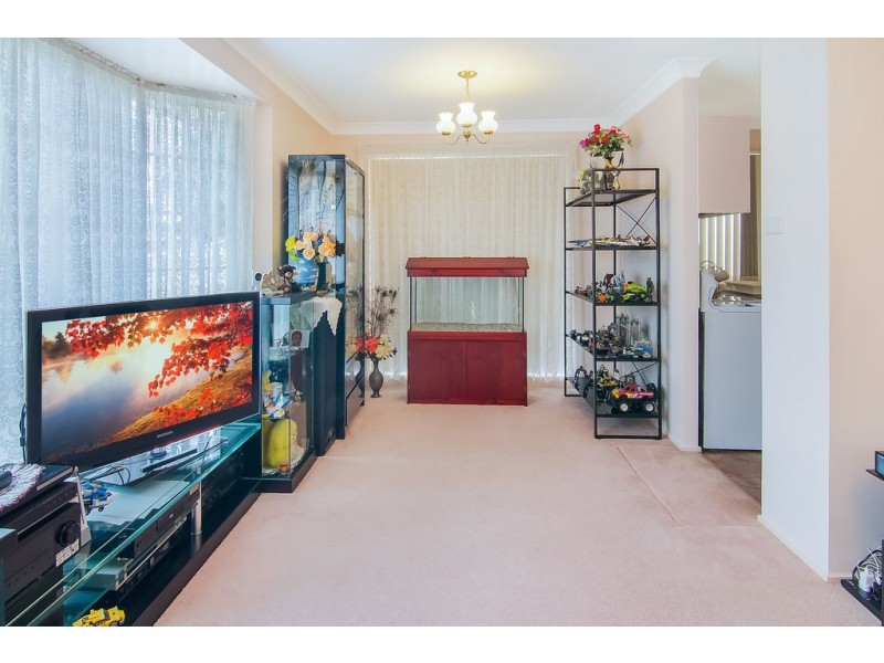 73 Aminta Crescent, Hassall Grove NSW 2761