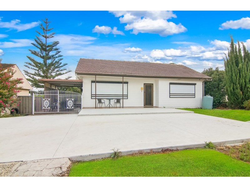 7 Burrell Parade, Blacktown NSW 2148