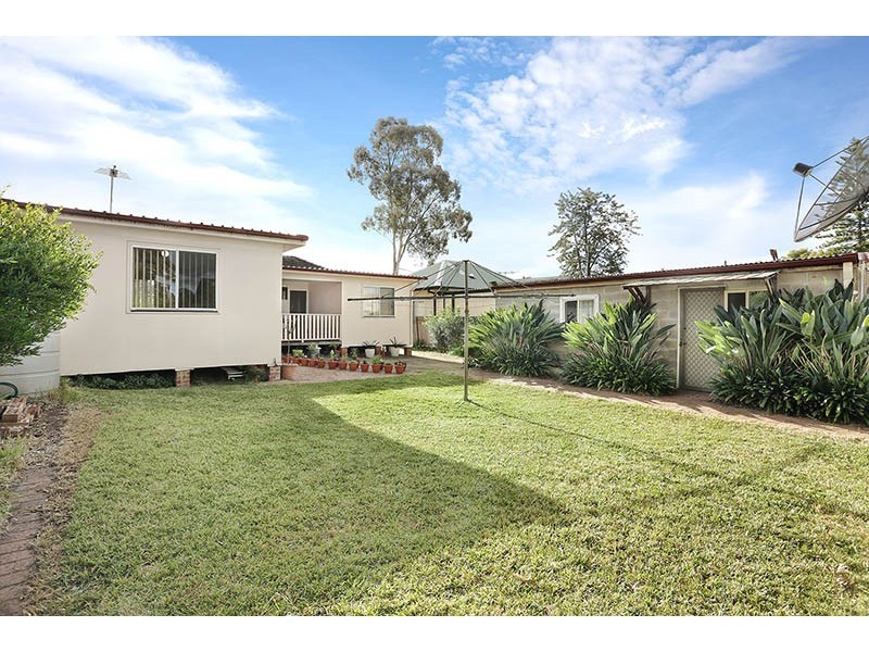 47 Dan Avenue, Blacktown NSW 2148