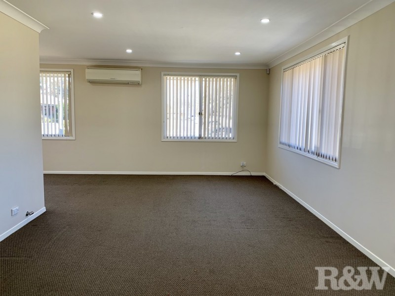 22 Shinnick Drive, Oakhurst NSW 2761