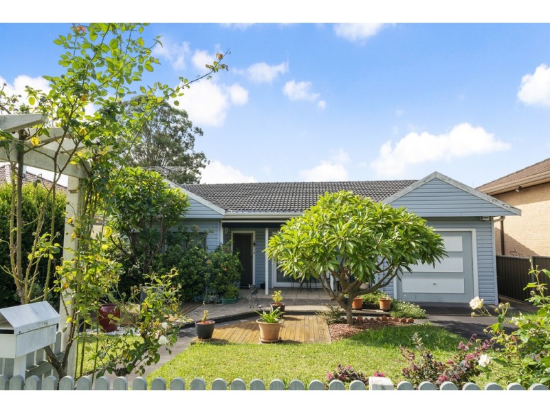 15 Blue Hills Crescent, Blacktown NSW 2148