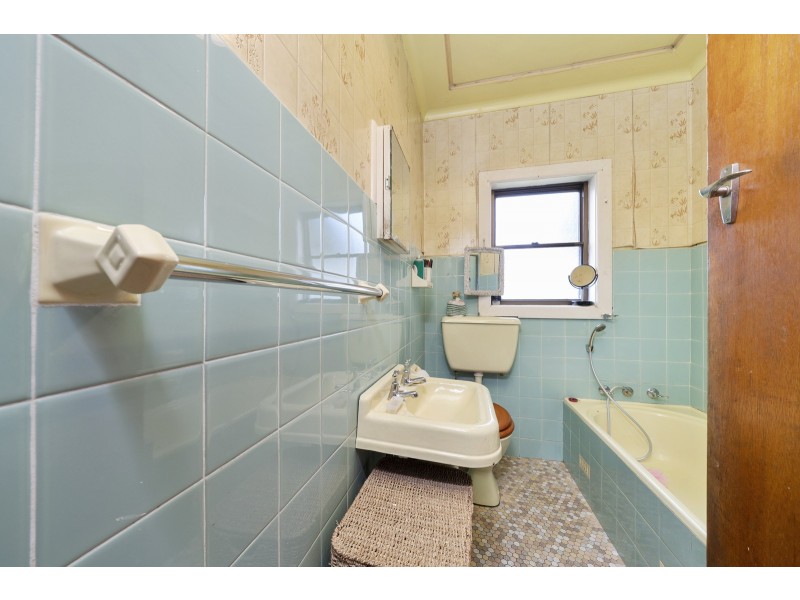 15 Blue Hills Crescent, Blacktown NSW 2148