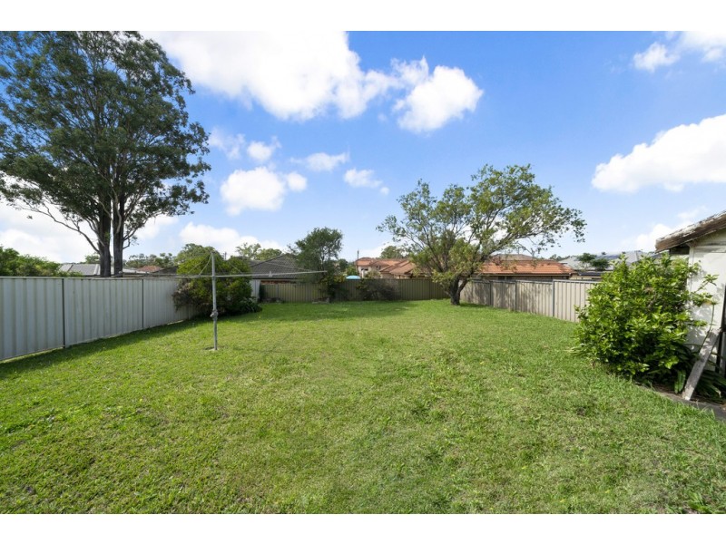 15 Blue Hills Crescent, Blacktown NSW 2148