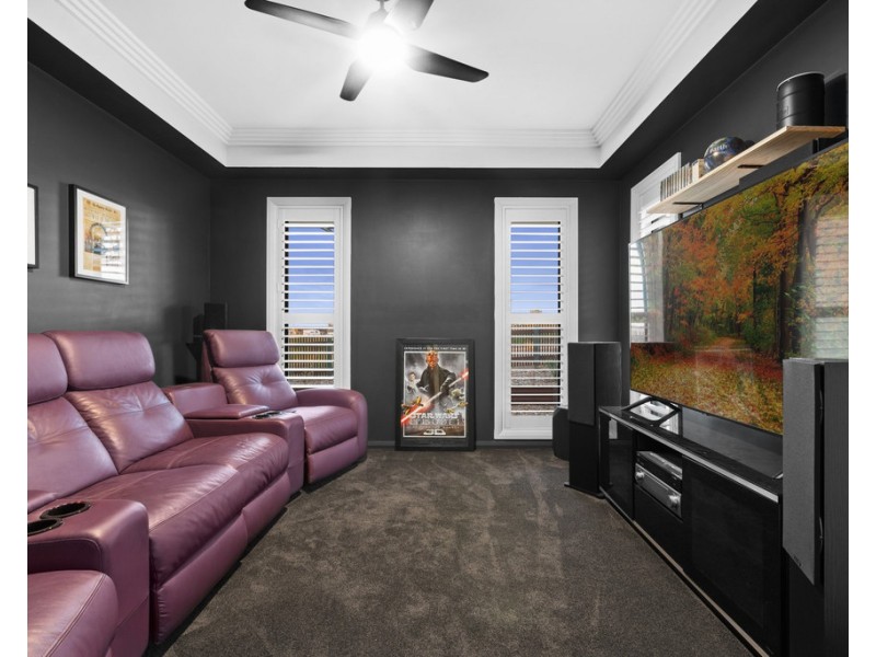 4 Pebblestone Road, Box Hill NSW 2765