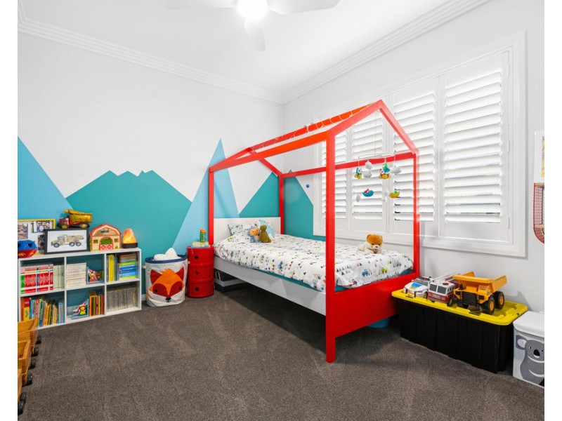 4 Pebblestone Road, Box Hill NSW 2765