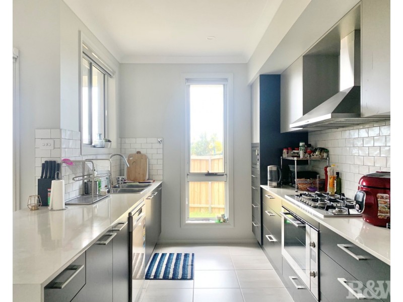 53 Fontana Drive, Box Hill NSW 2765