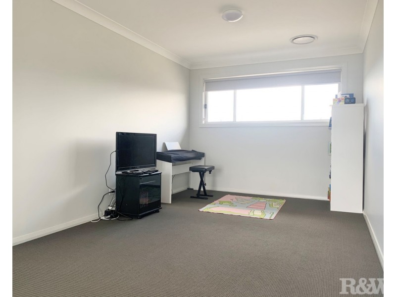 53 Fontana Drive, Box Hill NSW 2765