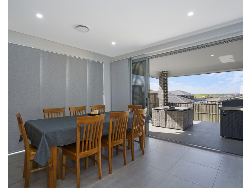 84 Sundowner Parkway, Box Hill NSW 2765