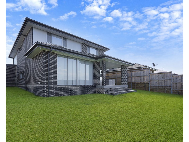 84 Sundowner Parkway, Box Hill NSW 2765