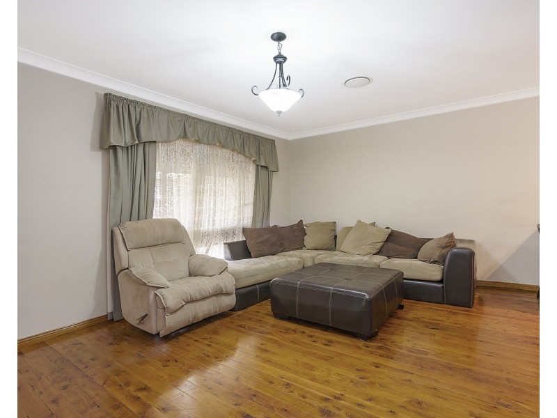 48 Kipling Drive, Colyton NSW 2760